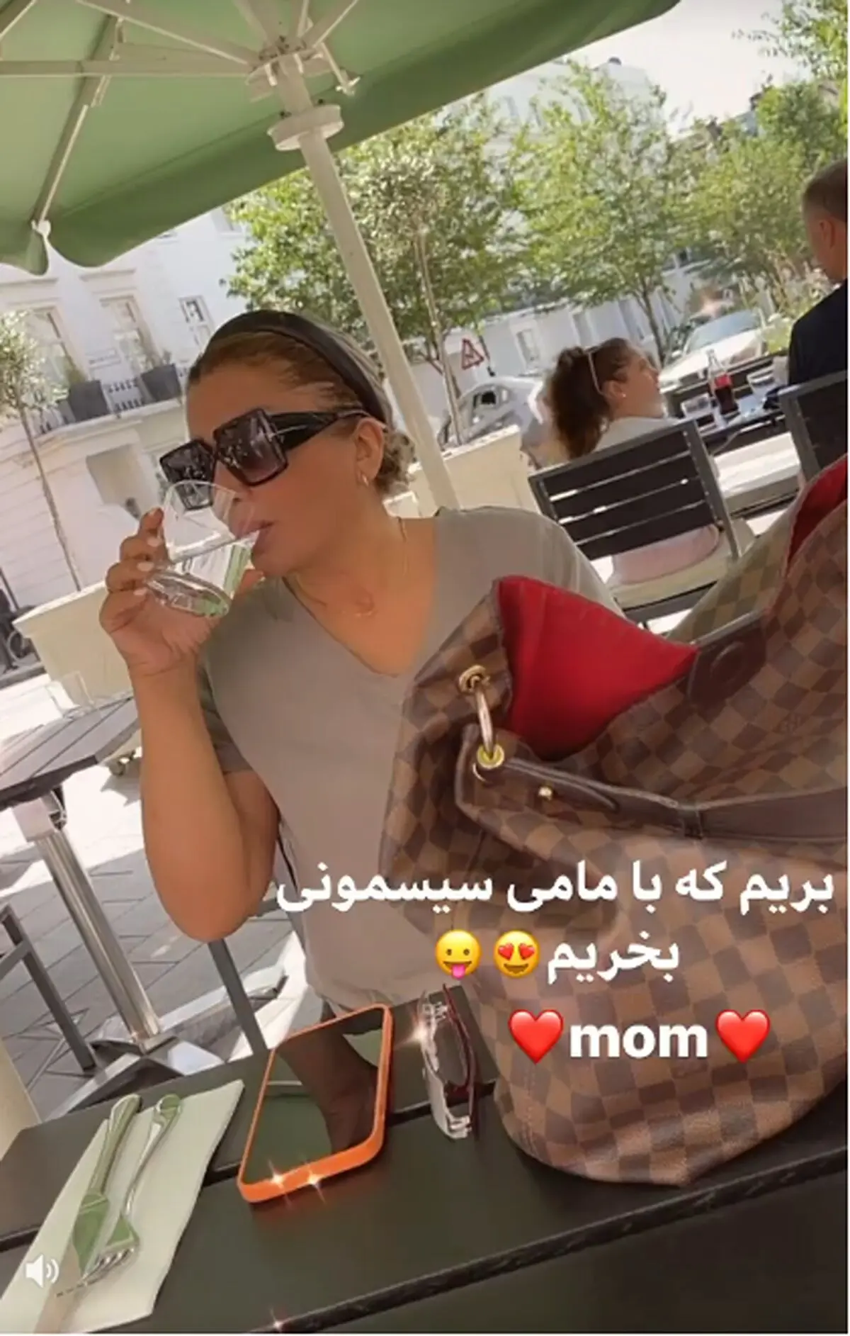 دنیا جهانبخت