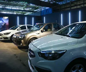 سایه روشن قیمت خودرو در سال 1404؛ فی الحال همه چیز در برزخ