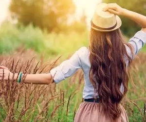 خانم هایی که موهاتون رو رنگ می کنید، برای زیبایی بیشتر این نکته ها رو رعایت کنید