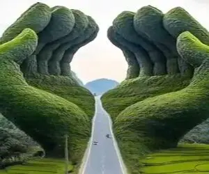 معماری خلاقانه؛ جاده ساختن منتهی میشه به دستای بازی که انگار منتظرن مسافرا رو بغل کنن