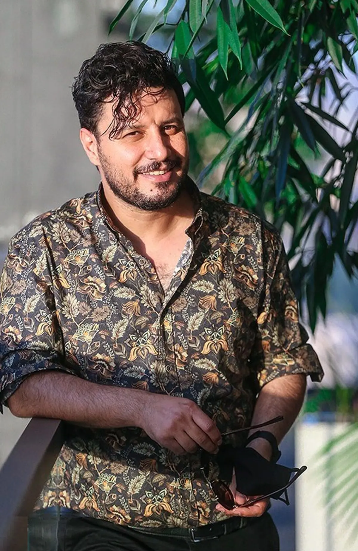 جواد عزتی
