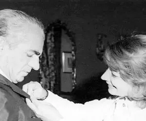 سفر به ایران قدیم؛ داستانی پرتنش از شاه و فرح سر اشرف پهلوی