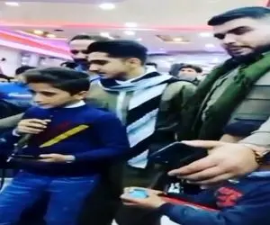 آواز محلی؛ پسربچه با صدای ملکوتی چنان کردی خوند همه بزرگان مجلس با افتخار نگاهش میکنن