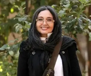 حواشی مشهورا؛ کتایون ریاحی دست در دست برادرش علیرضا