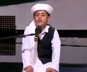 آواز محلی؛ پسره نیم وجبی دستشو گذاشت رو گوشش آهنگ مهران مدیری رو خوند عصر جدید ترکید