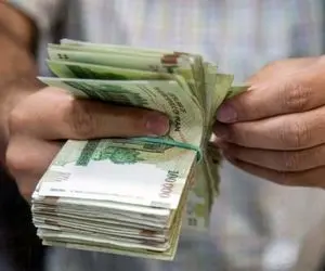 وزیر اقتصاد آب پاکی را روی دست یارانه بگیران ریخت