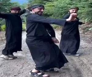 آواز شاد؛ پسرا سلطان رقصای نامنظمن حرکت بعدیشونو نمیتونی حدس بزنی