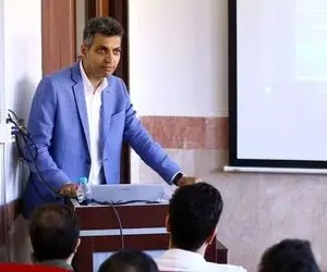 (عکس) عادل فردوسی پور و شاگردان شریفش