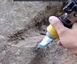 معماری طبیعت؛ با یه چی عین فازمتر دنبال سنگ قیمتیه ببین چی پیدا کرد