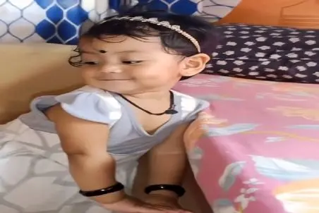 آواز شادانه؛ دختربچه انقد خفن هندی میرقصه که باورت نمیشه بچه آدمیزاده انگار عروسکه