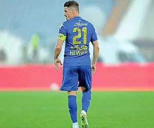 کاپیتان استقلال مصدوم شد