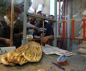 نه برنج نه ماکارونی این روزها فقط نان می‌خوریم!