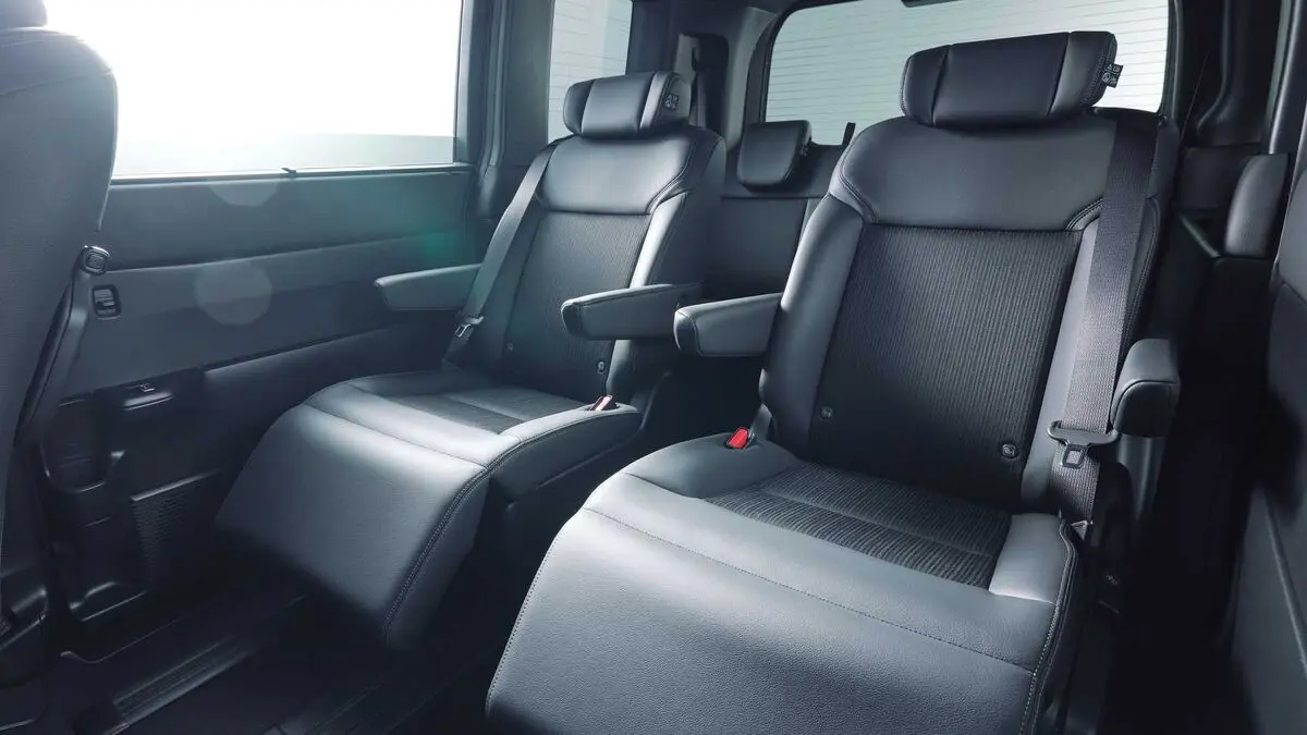 say-hello-to-the-2022-honda-step-wgn-and-all-its-boxy-goodness-12