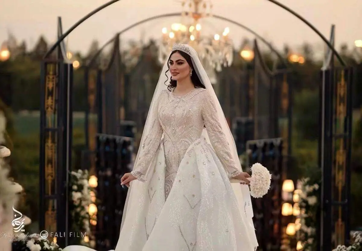 آلبوم عروسی؛ لباس عروس مریم مومن خوشگل تر بود یا متین ستوده؟