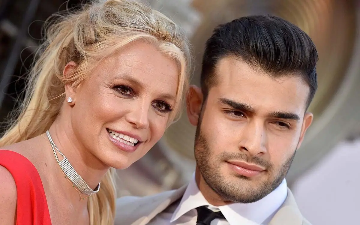 Britney-Spears-and-Sam-Asghari-july-2019-billboard-1548-1612890365-compressed