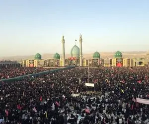 (ویدئو) اقامه نماز بر پیکر رهبر شهید انقلاب توسط آیت‌الله جوادی آملی