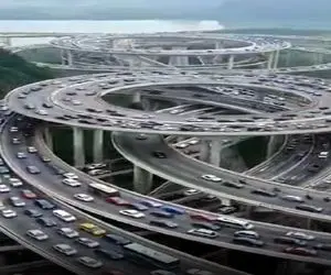 معماری خلاقانه؛ پل ساختن انقد درهم برهمه یه پیچ اشتباه برن راهو پیدا کردنشون با خداست