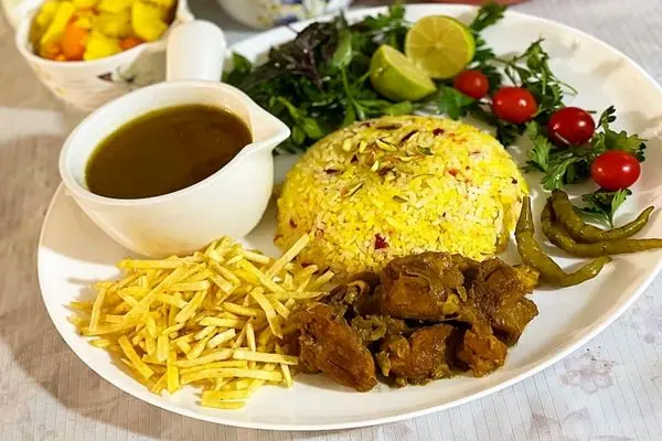 چلو گوشت زعفرانی