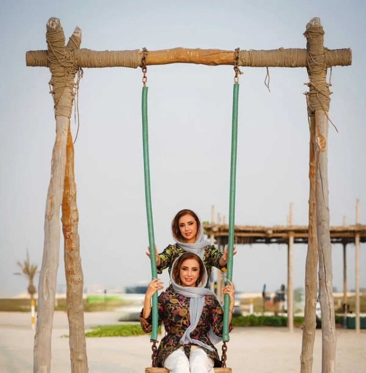 شبنم قلی خانی