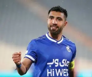 فرشید اسماعیلی مدیر استقلال و فرهاد مجیدی را با خاک یکسان کرد!