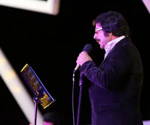 آواز ماندگار؛ نیلوفرانه با صدای روح نواز علیرضا افتخاری و سر پنجه طلایی نوازنده ها