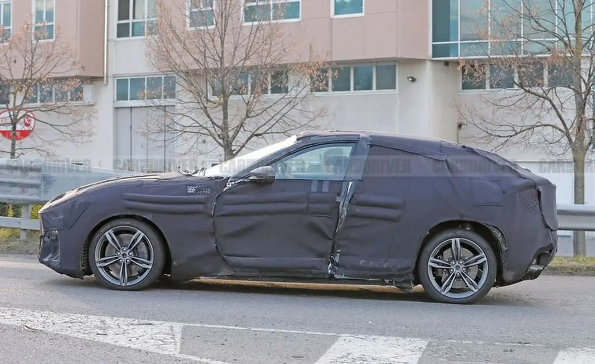 ferrari-purosangue-spied-2-1643996959