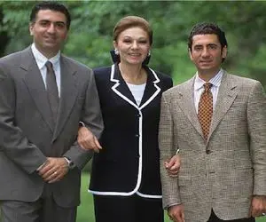 سفر به ایام قدیم؛ فرح و علیرضا پهلوی غمزده از تبعید سال 1360