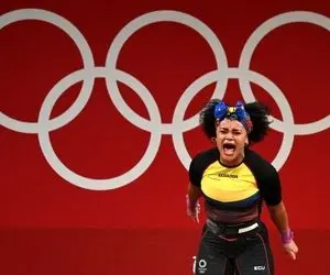 (عکس) مدال طلای وزنه برداری با پاپیون آبی!