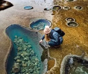 شگفتی های طبیعت؛ دریاچه خالدار در کانادا که برخلاف ظاهر آرومش پر از افسانه و راز