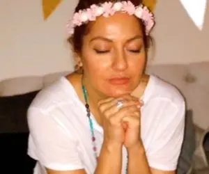 دامن کوتاه و پا های سفید مهناز افشار در روز تولدش! | عکس