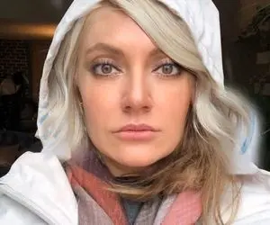 (عکس)مهناز افشار با استایل ورزشی جذاب همراه سگش