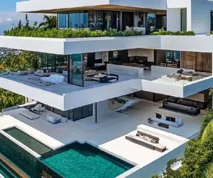 معماری خلاقانه؛ تفرجگاه 5 طبقه ویلایی اعیونی ساخته سفید طلایی هر طبقه ش استخر داره