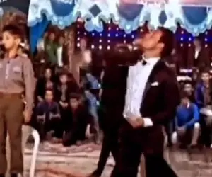 آواز جگرسوز؛ نیم وجبی تو عروسی دل همه رو با آهنگ سلطان قلب چشم و چراغم مادر خون کرد