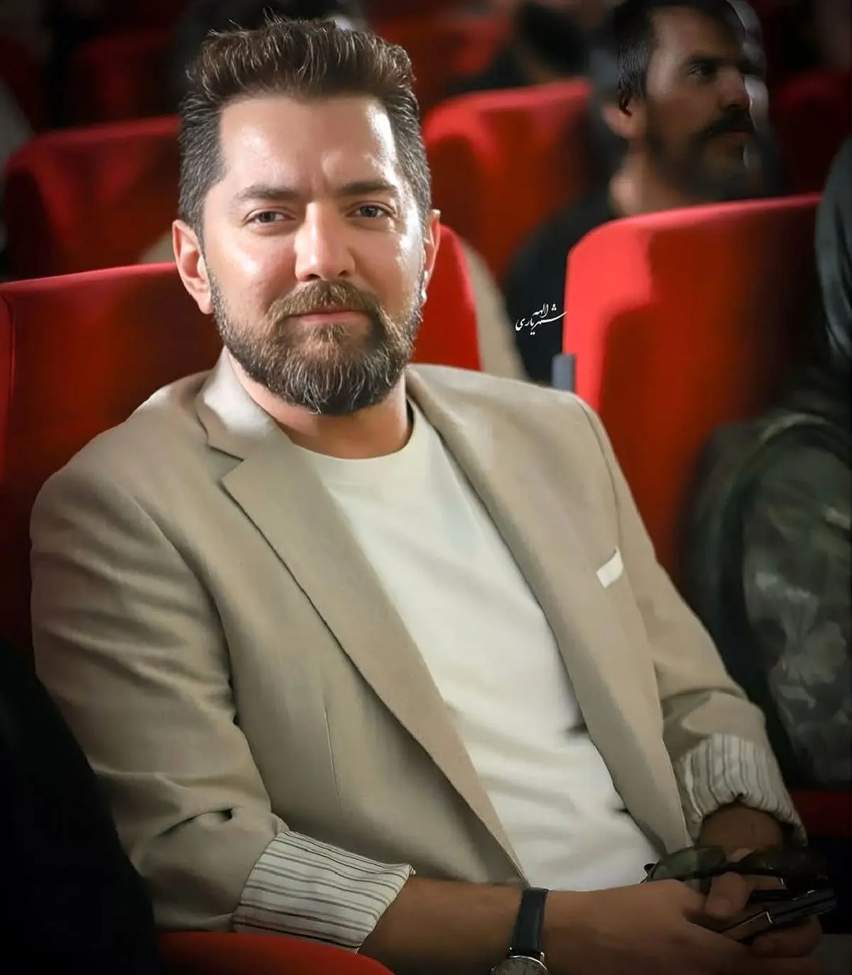 نشست فیلم گیلانه با حضور بهرام رادان در سینماموزه_ی باغ فردوس برگزار شد.بهرام رادان از جمله بازی (2)
