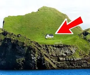 منزوی ترین ملک جهان در میان یک جزیره اقیانوس اطلس برای فرار از زامبی ها ساخته شده 