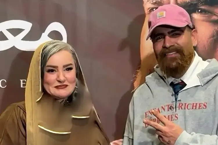 آواز شاد/ نعیمه نظام دوست تو کنسرت معین چه عشقی میکنه/نمیتونه سرجاش بشینه