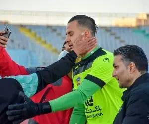 واکنش دروازه‌بان پرسپولیس به اشتباه عجیبش!