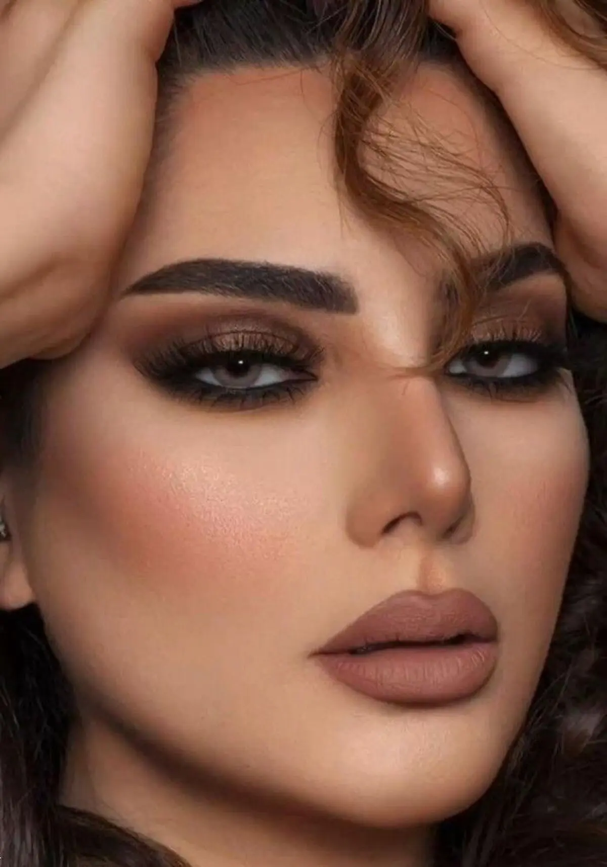 model-arayesh-baraye-soorat-keshide