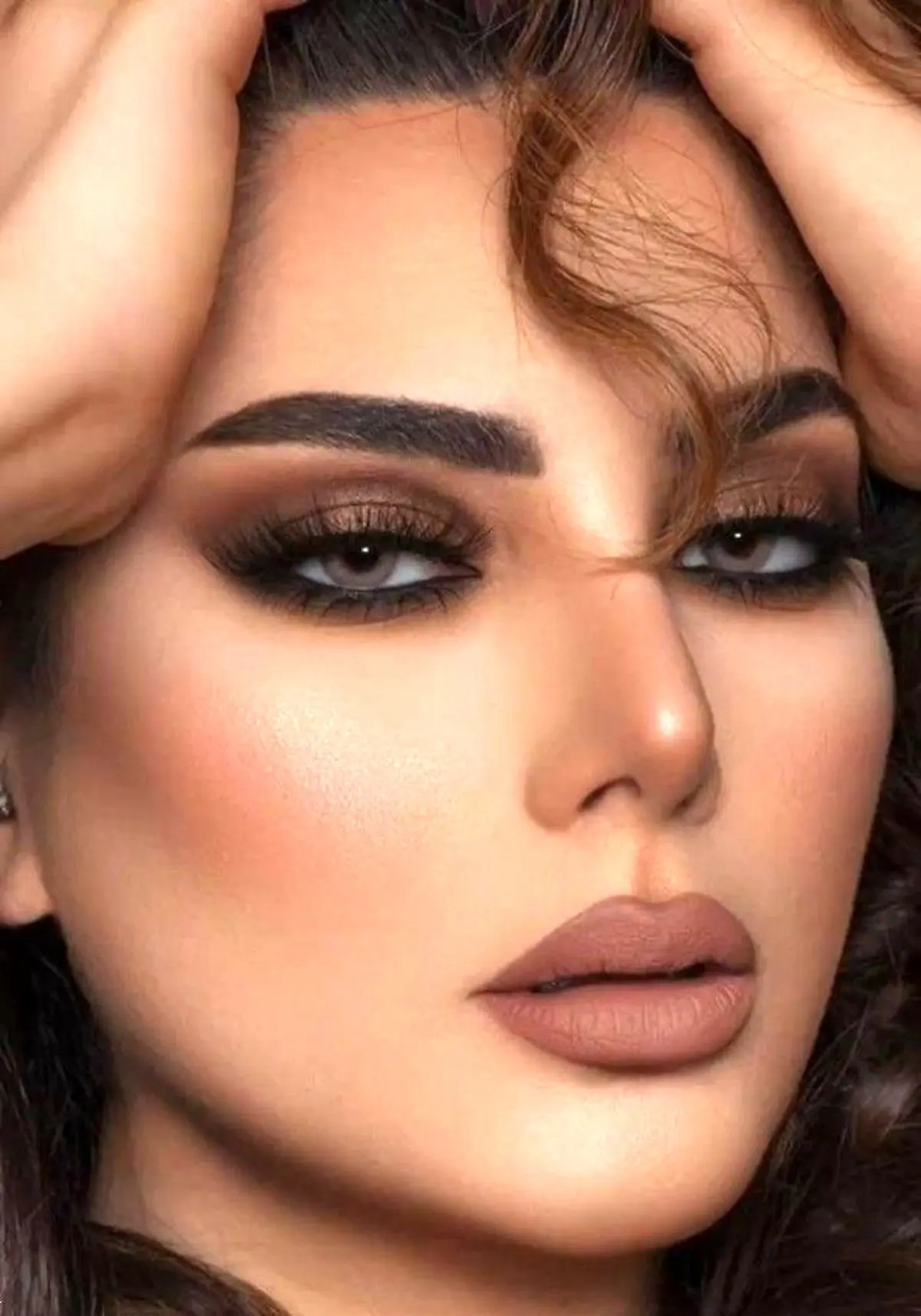 model-arayesh-baraye-soorat-keshide