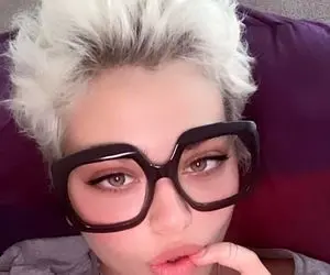 دیوا پارسا کیست؟ خود ریحانه است یا خواهرش؟