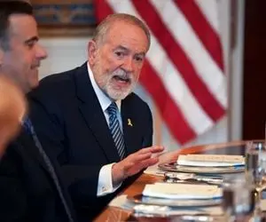 سفیر آمریکا: فشارها بر تهران برای تغییر مسیر هسته‌ای ادامه خواهد یافت