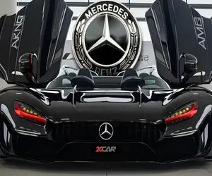 ماشین لوکس؛ بزرگترین فراری دو در جهان با موتور توربو از چدن و چرم تمساح ساخته شده