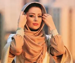 (عکس) تیپ جلف نفیسه روشن لب آب!