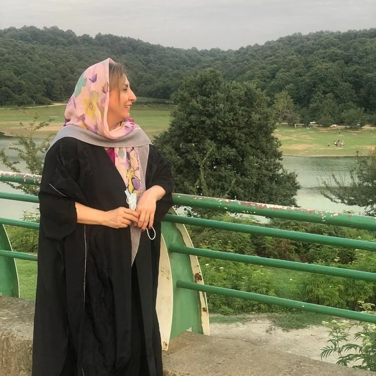 مرجانه گلچین