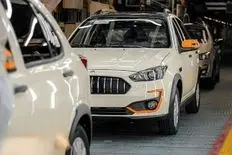 خودرو برای مردم گران شد تا دیگر برای دلال هم نصرفد!