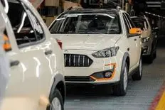 خودرو برای مردم گران شد تا دیگر برای دلال هم نصرفد!