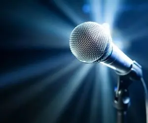 (ویدئو) فیلمی پربازدید از خوانندگی دو نوجوان در مترو