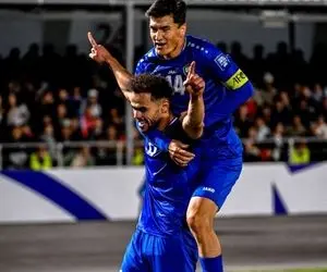 اوستون اورونوف مصدوم شد!