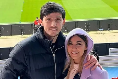 آواز شادونه؛ سردار آزمون یه خط خوند دو خط خندید