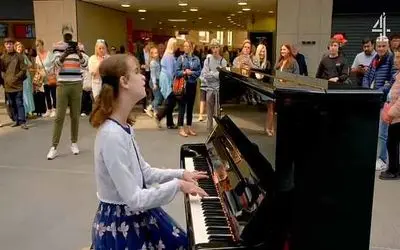 (ویدئو) پیانو نوازی دختر نابینا همه را به گریه انداخت 